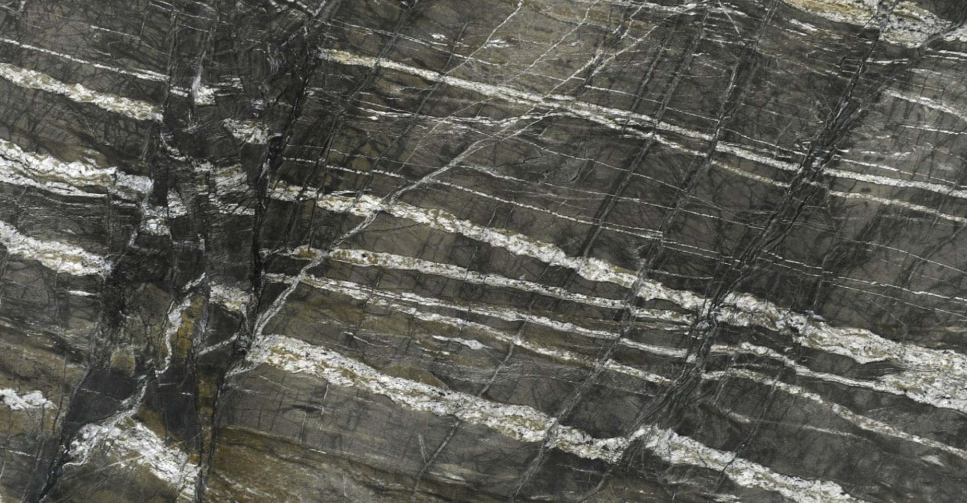 Verde Victoria Slabs - image